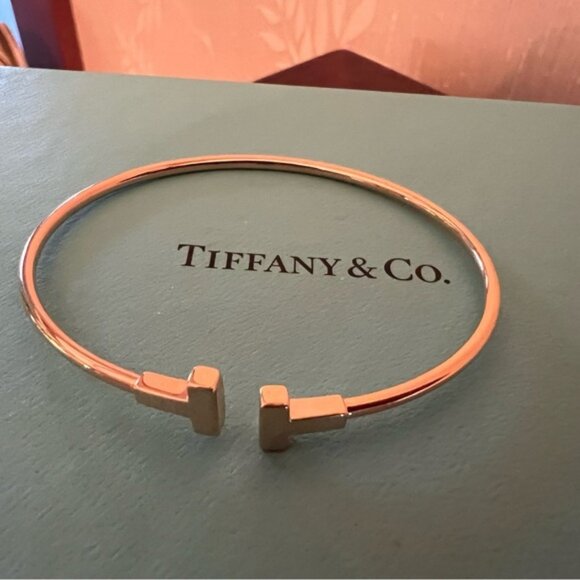 Tiffany Narrow T Wire Rose Gold Bracelet - Picture 1 of 4